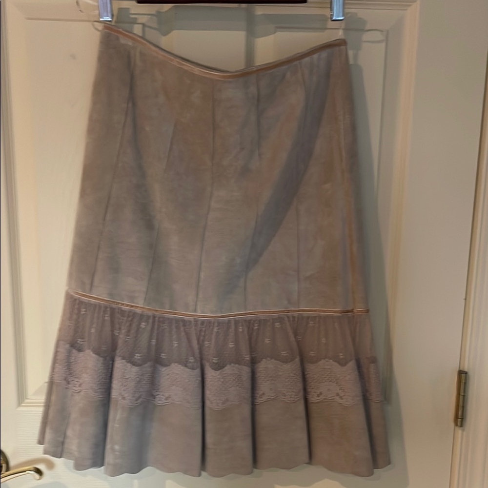 Chic Taupe Midi Skirt with Lace Trim
